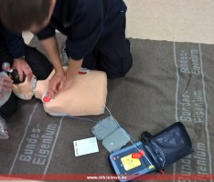 AED-Rezertifizierung und Erste-Hilfe-Fortbildung bei der Feuerwehr