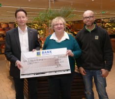 Edeka Walter überreicht Spende von 850 € an die Leimener Tafel –
