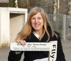 Spaziergang am Weltfrauentag startete in Leimens neuer „Elly-Heuss-Knapp-Straße“