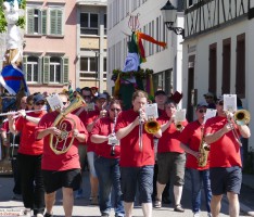 Vorbildliches Wetter beim Leimener Frühlingsfest und Sommertagsumzug
