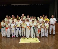 25 Schüler bestehen Gürtelprüfungen beim Esdo-Verein Sandhausen