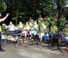 Heiße Musik und heißes Wetter beim Waldfest des Musikvereins Sandhausen