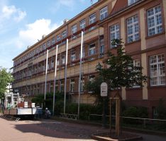 Leimener Turmschule wird eingerüstet – Energetische Sanierung beginnt
