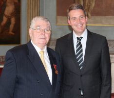Gewichtheber-Sportfunktionär Gerhard Geissler mit der Verdienstmedaille geehrt