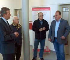 Ausstellung ‚Gute Pflege‘ im Neubau des Verwaltungsgebäudes Leimen eröffnet