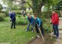 Freiwilliger Arbeitseinsatz: Menzerpark auf gutem Weg zum „Leimener Keukenhof“