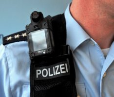 Polizisten werden mit  Body-Cam ausgerüstet – Pilotphase auch bei PD Mannheim