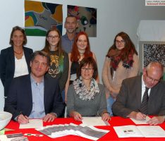 Bildungspartnerschaft zwischen Eternit GmbH und Otto-Graf- Realschule Leimen besiegelt