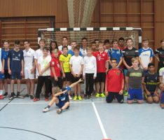 Hoher Fußballbesuch an Otto-Graf-Realschule – DFB-Mobil-Teamer bei Fußball AG
