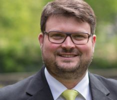 Interview mit Christian Sych: Er wird Sonntag in Freiburg zum Diakon geweiht