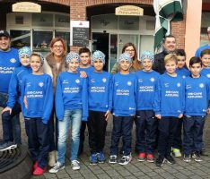 Eiscafe Azzuro Leimen sponsort VfB E-Jugend