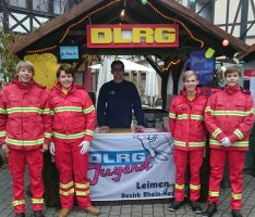 DLRG-Jugend beim Weihnachtsmarkt 2016