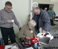 Neue Location: Repair-Café im evangelischen Gemeindehaus Dilje gut besucht