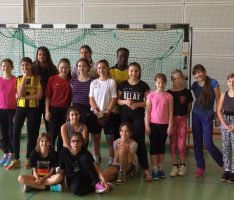 Hoffenheimer U14-Torfrau besucht Mädchen-Fußball-AG der Otto-Graf Realschule
