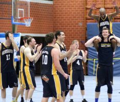 Basketball: Sandhäuser Wild Bees gewinnen Lokalderby gegen Leimen