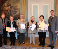 Kulturmedaille in Gold an verdiente Mitglieder der AWO Leimen verliehen