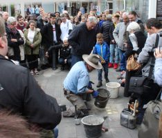 Fr. Ebert-Gymnasium unterstützte die Verlegung von „Stolpersteinen“