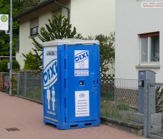 Arme Bauarbeiter in Sandhausen: </br>Bis zum nächsten Dixi-Klo sind es 600 Meter