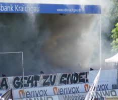 Mehrere Verletzte nach Platzsturm im Spiel zwischen SV Sandhausen und Hannover 96