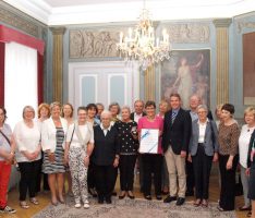 Mittwochsgruppe erhält Kulturmedaille in Gold – In 30 Jahren über 300.000 € gespendet