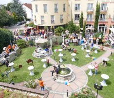 White Dinner Party in der Villa Toskana – Mit Natalie Lumpp und DJane E*Star