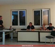 Zugabend Motorisierter Kraftfahrzeugmarsch