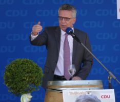 Wahlkampf zur Bundestagswahl 2017: Innenminister Thomas de Maizière in Leimen