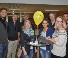 Gelungenes Ehemaligentreffen des Friedrich-Ebert-Gymnasiums am Kerwesamstag