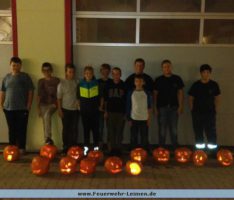 Kürbisschnitzen zu Halloween