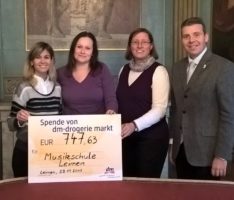 dm-Markt spendet 5% des Giving Friday Umsatzes an Musikschule Leimen