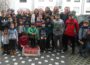 SMV des Gymnasiums Walldorf verteilte Schoko-Nikoläuse an Flüchtlinge in Leimen