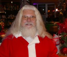 Der einzige wirklich ganz echte Nikolaus kam zu Besuch ins Fody’s Restaurant