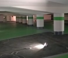 Sanierung der Georgigarage macht Fortschritte: Farbauftrag zeigt baldiges Ende an
