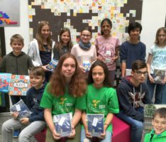 Mathe-Wettbewerb am Fr.-Ebert-Gymnasium: Zwei Mädchen mit Zwillings-Känguru-Erfolg
