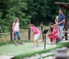 Ausflugstipps: Rund um den Ball mit Fussball- und Adventure-Golf