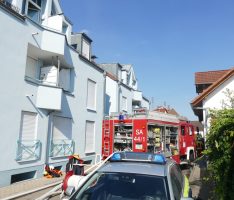 Sandhausen: Brand in Dachgeschosswohnung – Keine Verletzten, 15.000 € Schaden