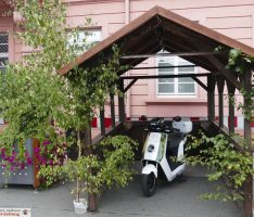 Presseroller Snailer II war begeistert: </br>Eine eigene Kerwegarage für Fanfotos