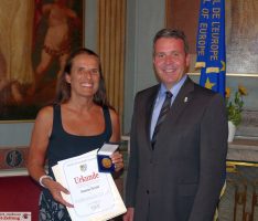 Basketball-Weltmeisterin Susanne Herold mit Goldener Stadtmedaille ausgezeichnet