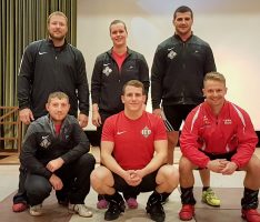 Bundesliga Spitzenkampf gegen den Meister: Drei Heber beginnen das Stoßen mit 200 kg