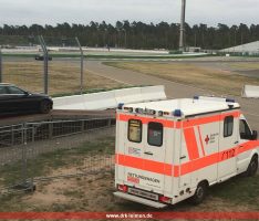 Leimener RTW sichert zusammen mit Hockenheimer Motodrom-Rettungswagen McLaren GT Series