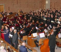 Spitzen-Vorstellung: Das Chorfeuerwerk zum 200. Geburtstag von Charles Gounod