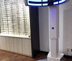 Optik Mattern mit neuem berührungslosen 3D-Kopf-Messgerät