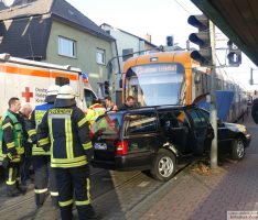 Leimen: Kollision zwischen Pkw und Straßenbahn – zwei Personen leicht verletzt
