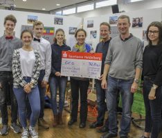 Winterbazar am Fr.-Ebert-Gymnasium erbringt 3.280 Euro für karitative Zwecke