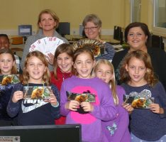 Weihnachtsgeschenk: Fody’s läd 200 Turmschulen-Kinder zum Zoobesuch ein