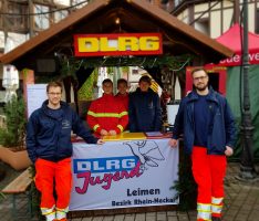 DLRG-Jugend auf dem Leimener Weihnachtsmarkt