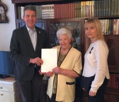 Anna Hiznak zum 90. Geburtstag – </br>OB Hans Reinwald gratulierte persönlich
