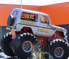 Die Monstertruck-Show der Gebrüder Frank kommt mit Vollgas nach LEIMEN