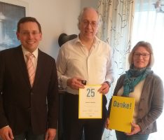 25 Jahre treue Mitgliedschaft: </br>FDP Leimen gratuliert Heinz E. Bräunle