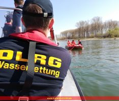 Boots- und Revierkunde der DLRG Leimen auf dem Rhein